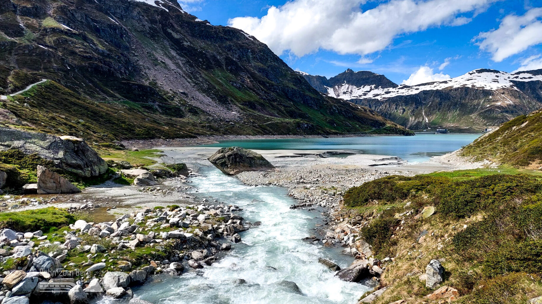 Am Südufer fließt die Ill in den See, die nur wenige Kilometer entfernt ihren Ursprung hat. Foto: Alice Frischherz