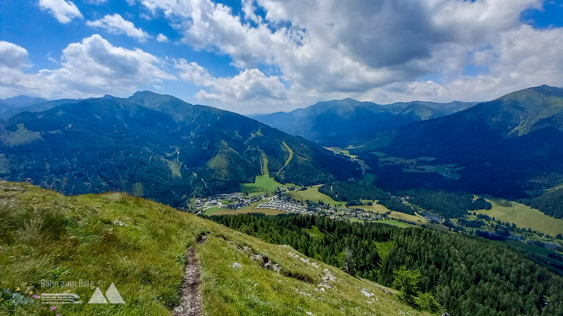 Links oberhalb der Skipisten von Hohentauern thront der Geierkogel. Foto: Martina Friesenbichler