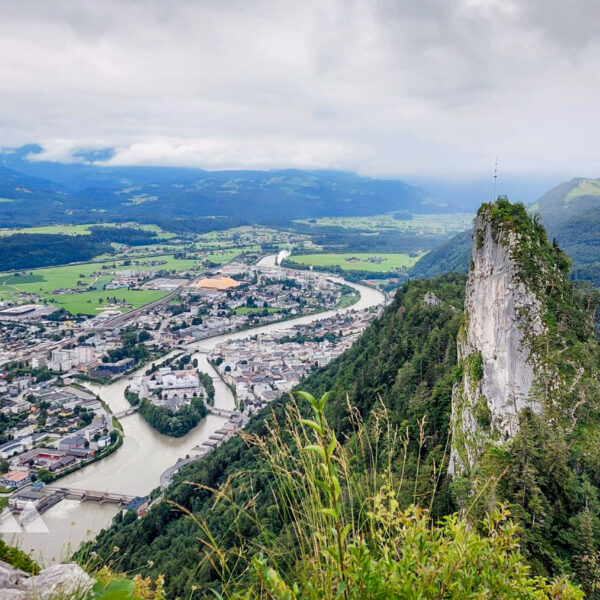 Ausblick auf den kleinen Barmstein, Hallein und das Salzachtal. Foto: Alice Frischherz