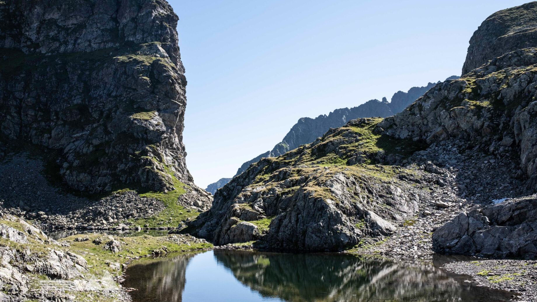 Törlsee mit Greifenstein. Foto: Birgit Reiter